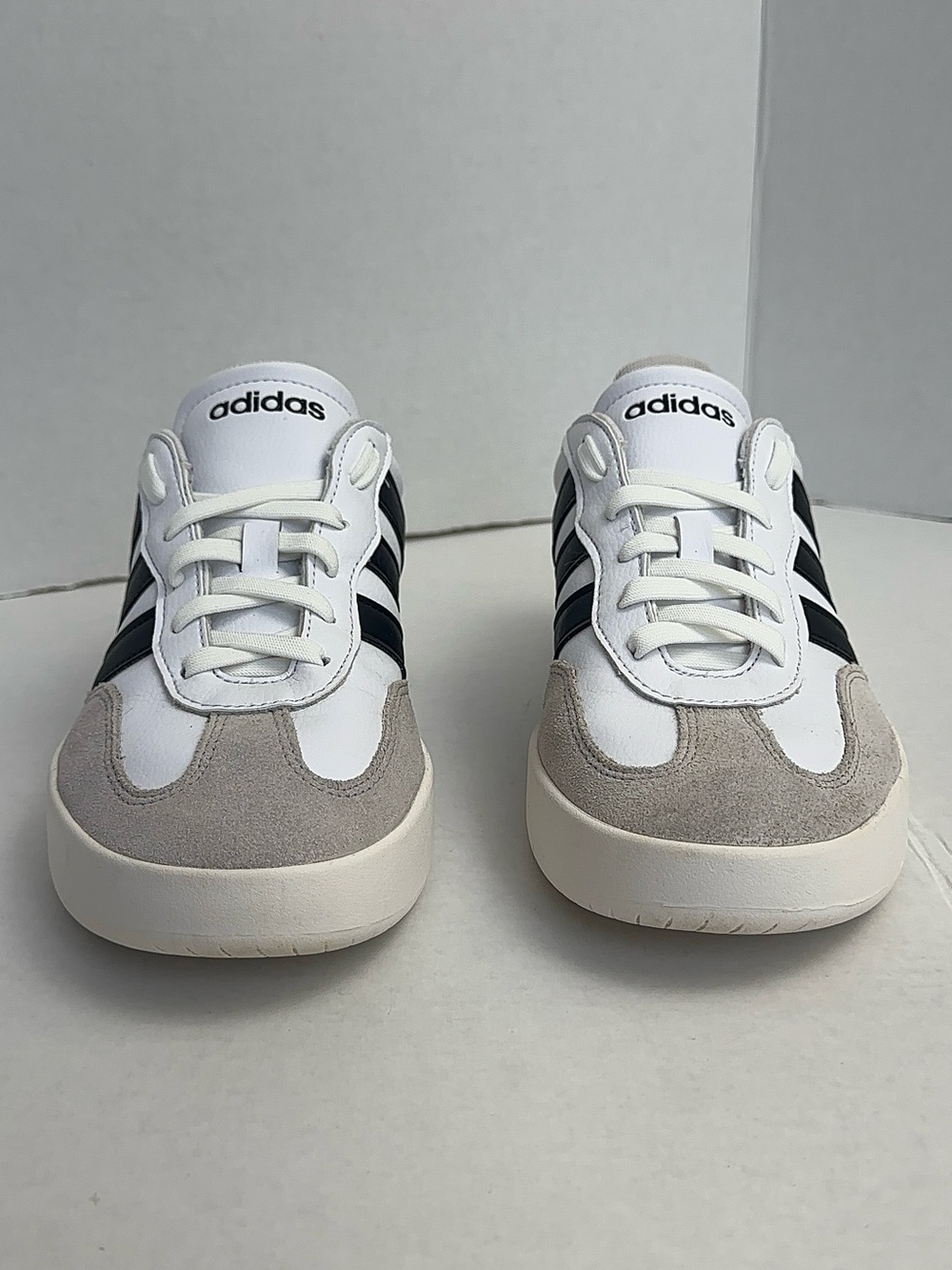 Adidas Barreda T-Toe Sneakers White Suede Lace-Up Shoes Women’s Size 9 - Picture 3 of 13